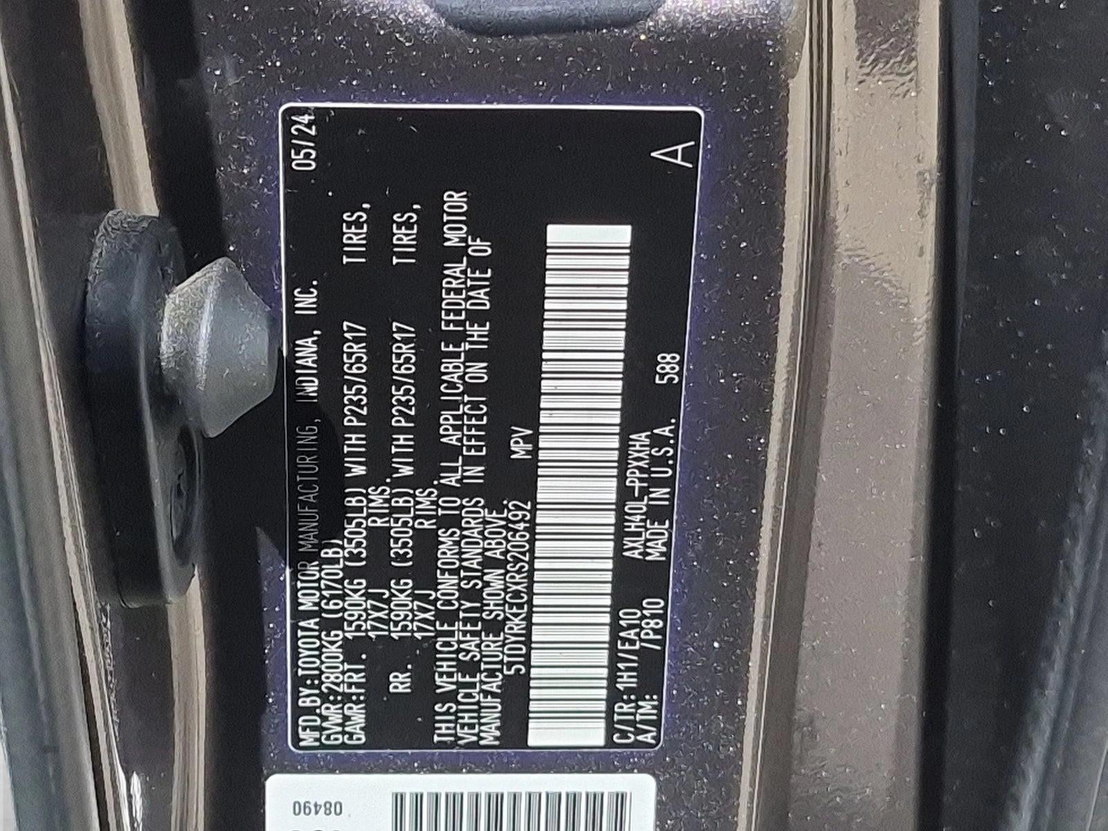2024 Toyota Sienna XLE FWD 8-Passenger (Natl)