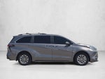 2024 Toyota Sienna XLE FWD 8-Passenger (Natl)