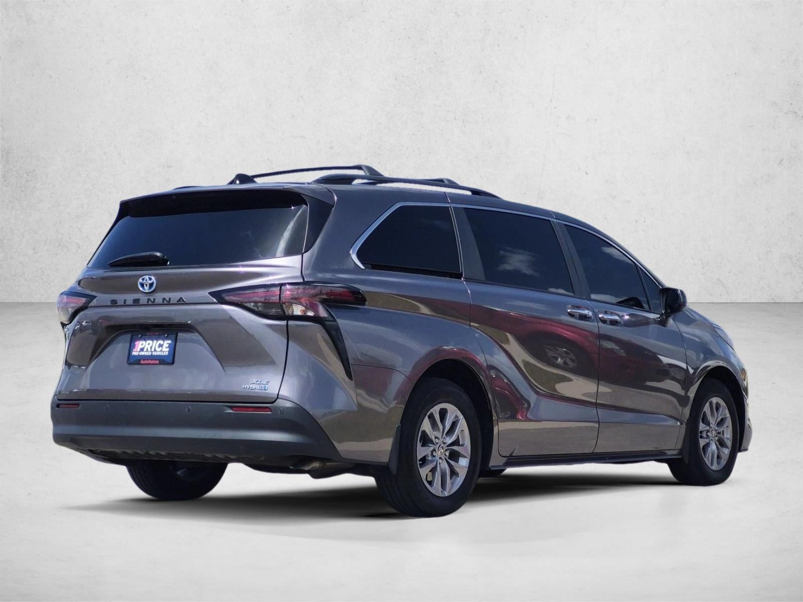 2024 Toyota Sienna XLE FWD 8-Passenger (Natl)