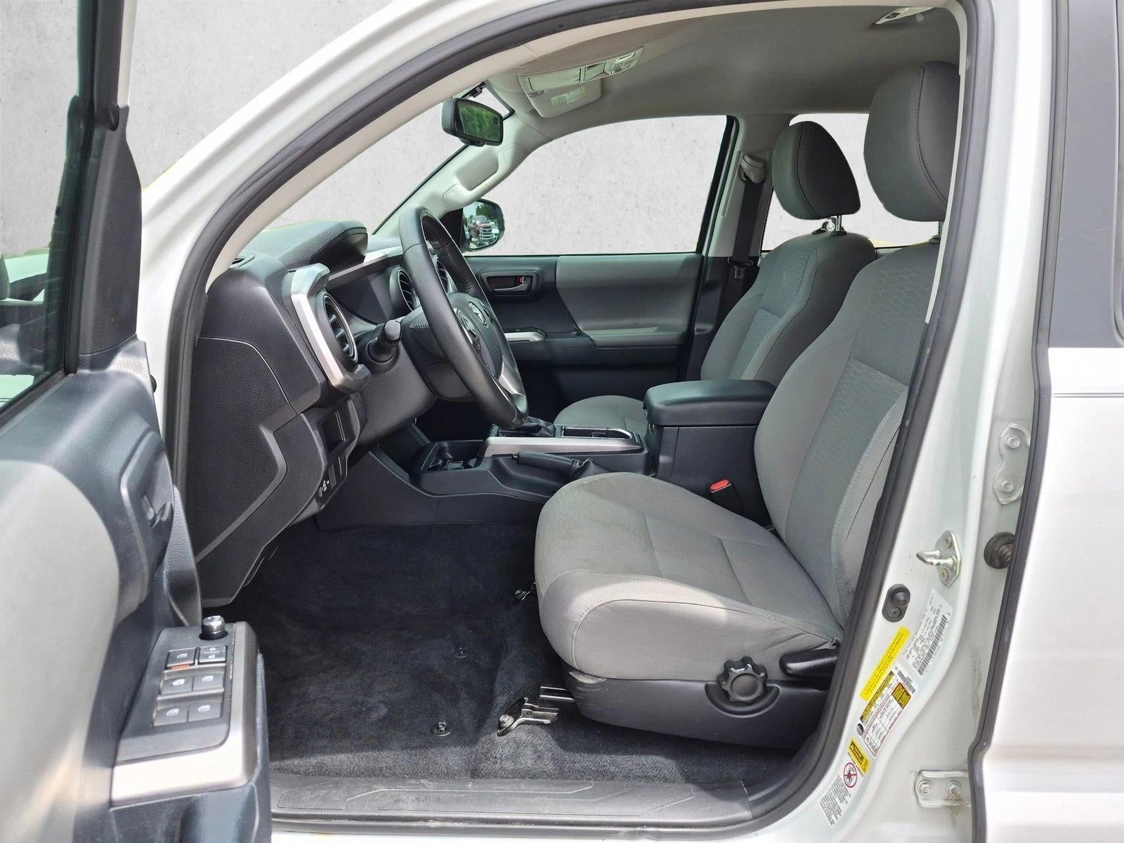 2017 Toyota Tacoma SR5 Double Cab 5' Bed V6 4x2 AT (GS)