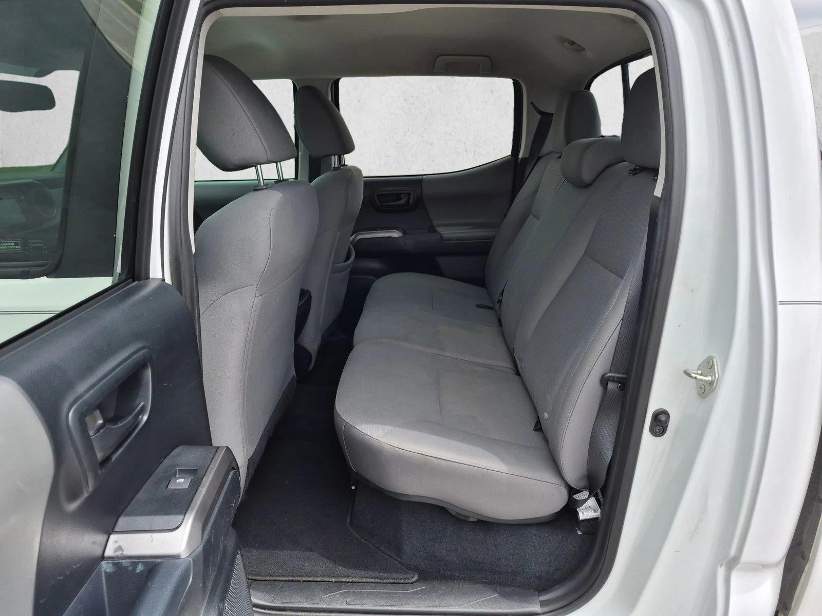 2017 Toyota Tacoma SR5 Double Cab 5' Bed V6 4x2 AT (GS)