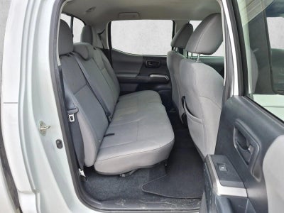 2017 Toyota Tacoma SR5 Double Cab 5' Bed V6 4x2 AT (GS)