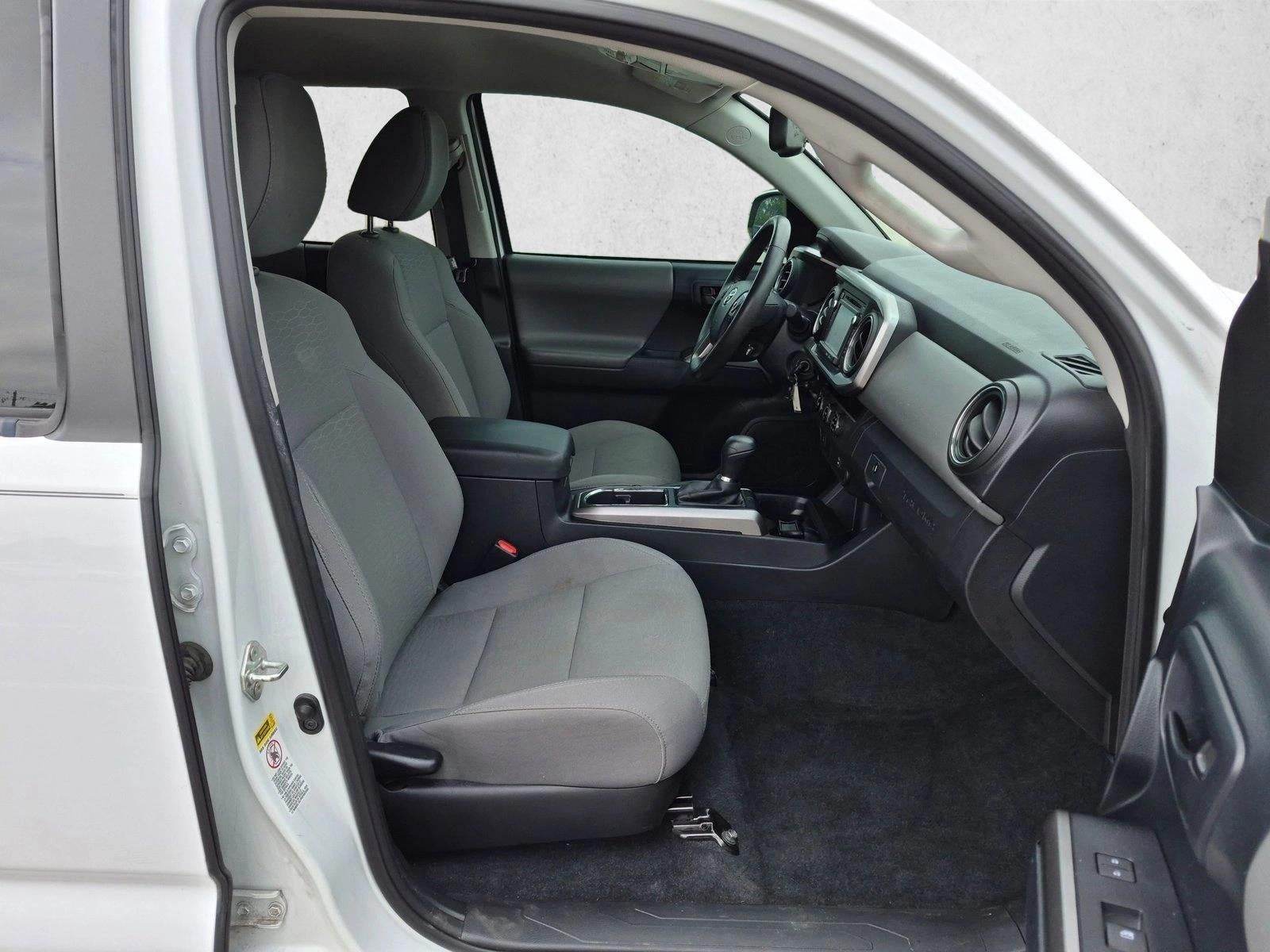 2017 Toyota Tacoma SR5 Double Cab 5' Bed V6 4x2 AT (GS)