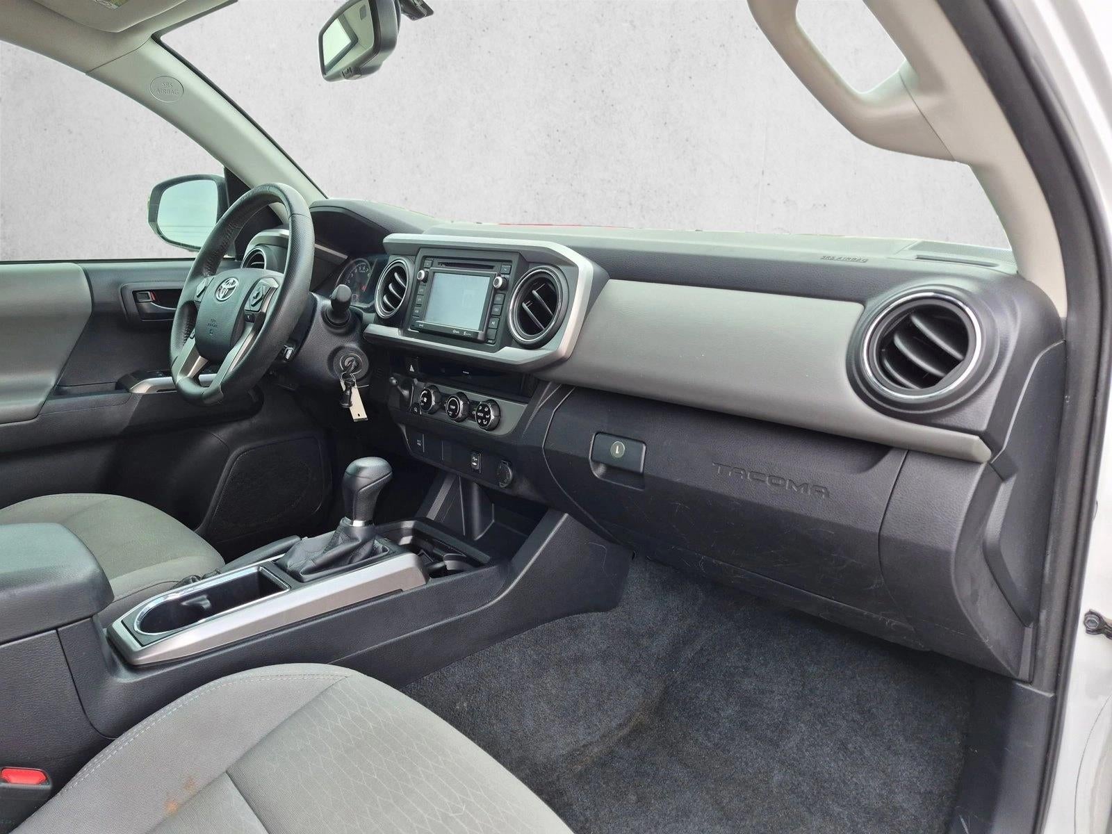 2017 Toyota Tacoma SR5 Double Cab 5' Bed V6 4x2 AT (GS)