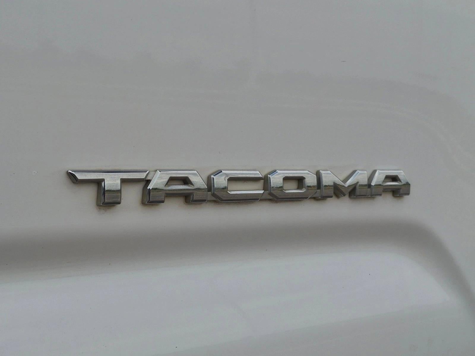 2017 Toyota Tacoma SR5 Double Cab 5' Bed V6 4x2 AT (GS)