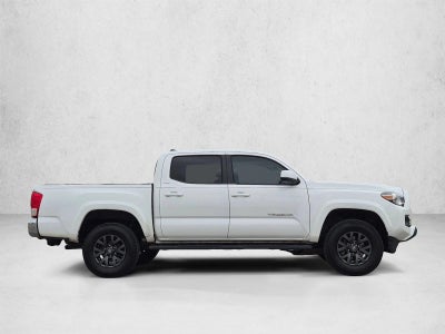 2017 Toyota Tacoma SR5 Double Cab 5' Bed V6 4x2 AT (GS)