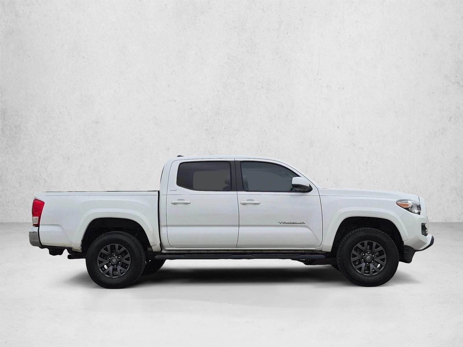 2017 Toyota Tacoma SR5 Double Cab 5' Bed V6 4x2 AT (GS)