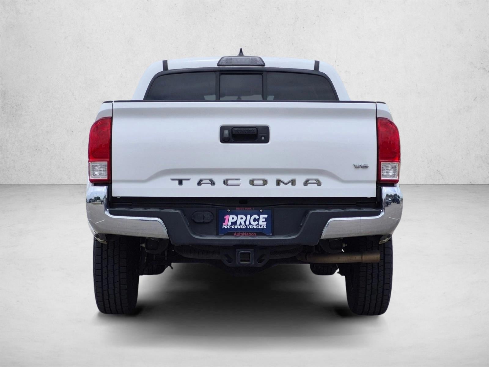 2017 Toyota Tacoma SR5 Double Cab 5' Bed V6 4x2 AT (GS)