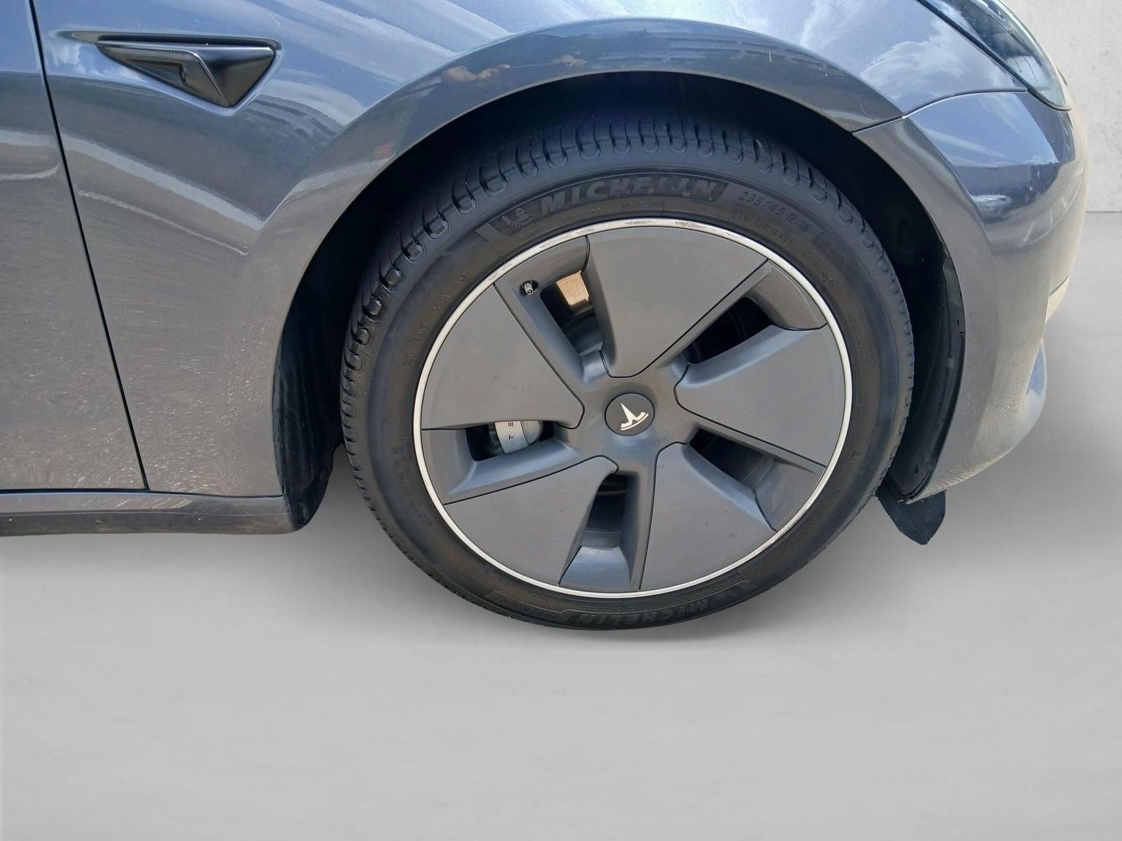 2023 Tesla Model 3 RWD
