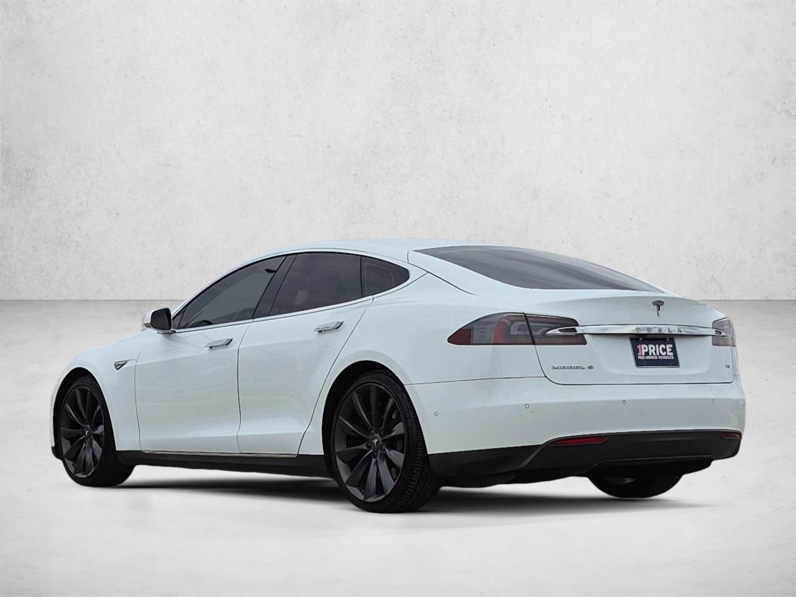 2016 Tesla Model S 4dr Sdn RWD 70 kWh Battery