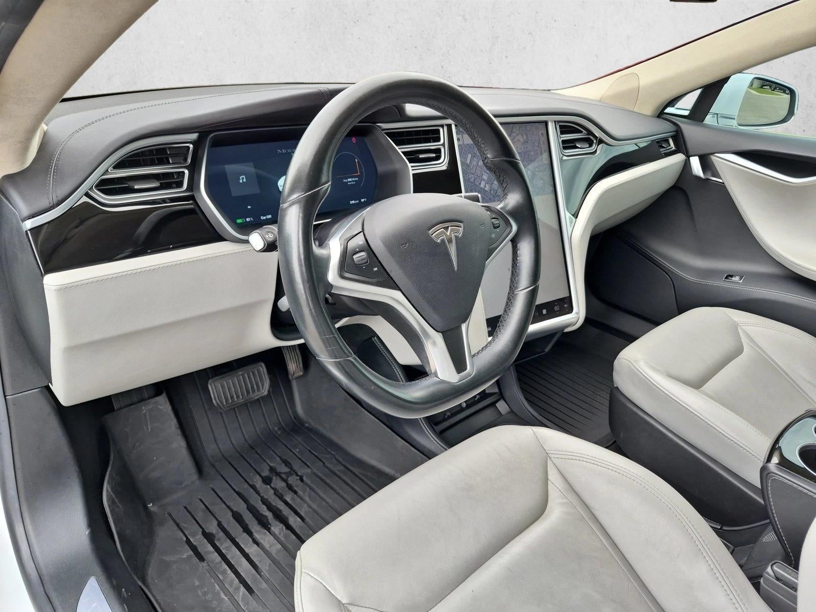 2016 Tesla Model S 4dr Sdn RWD 70 kWh Battery