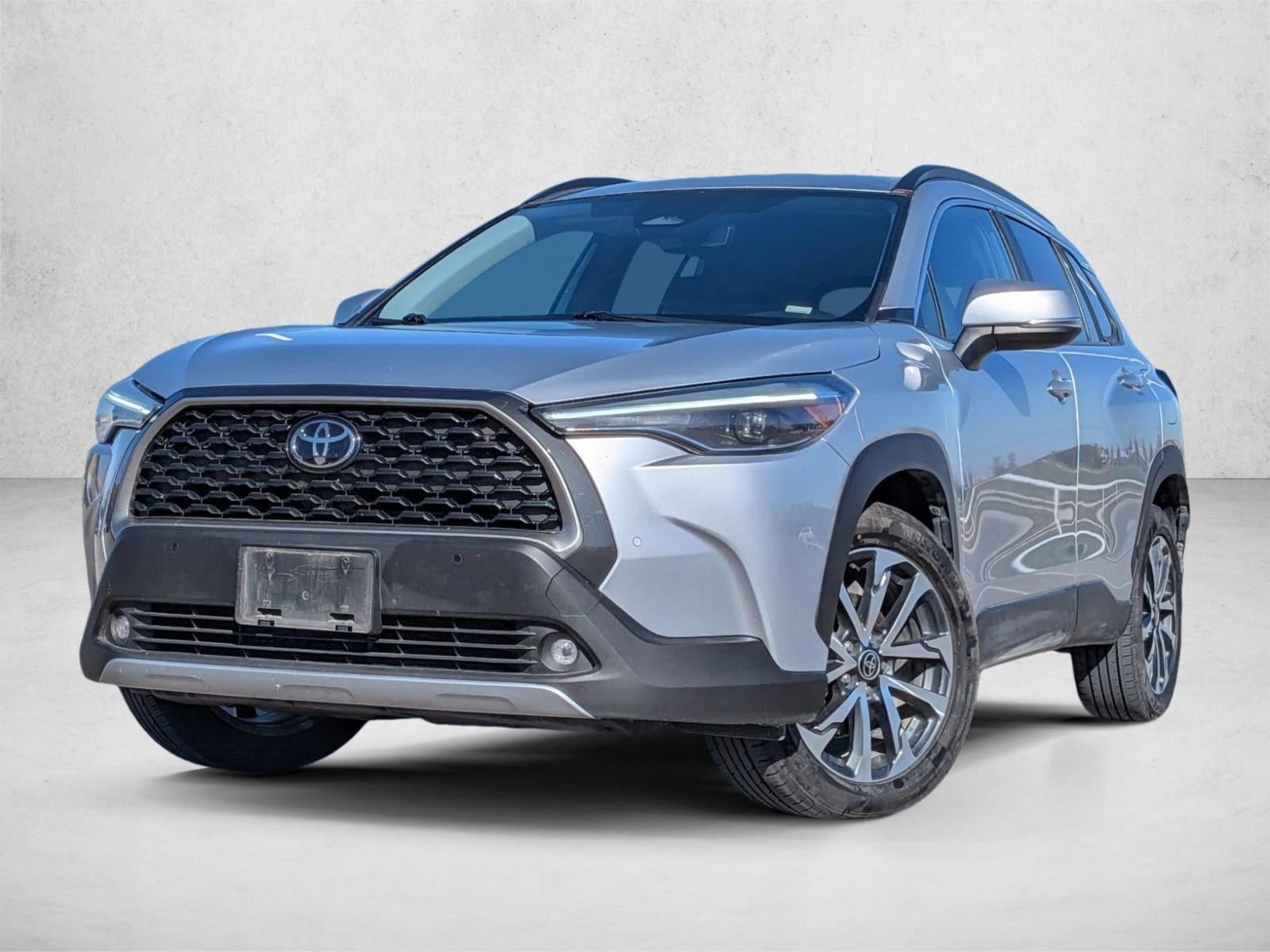 2024 Toyota Corolla Cross XLE 4WD (Natl)