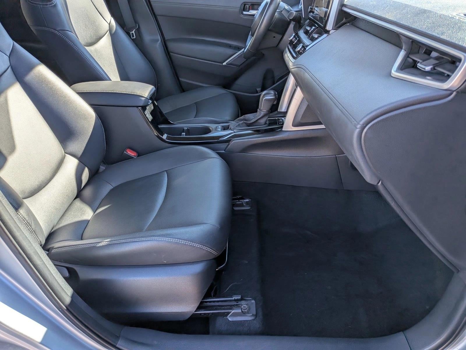 2024 Toyota Corolla Cross XLE 4WD (Natl)