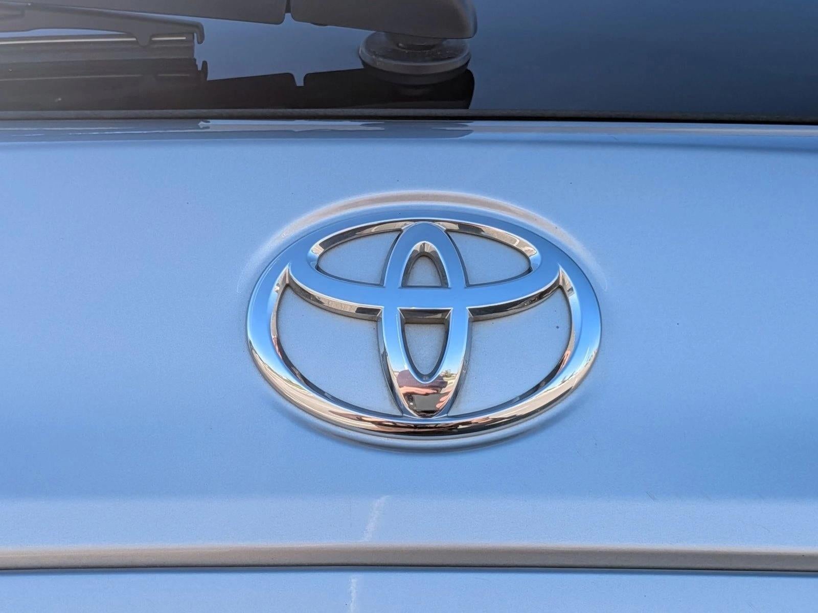 2024 Toyota Corolla Cross XLE 4WD (Natl)