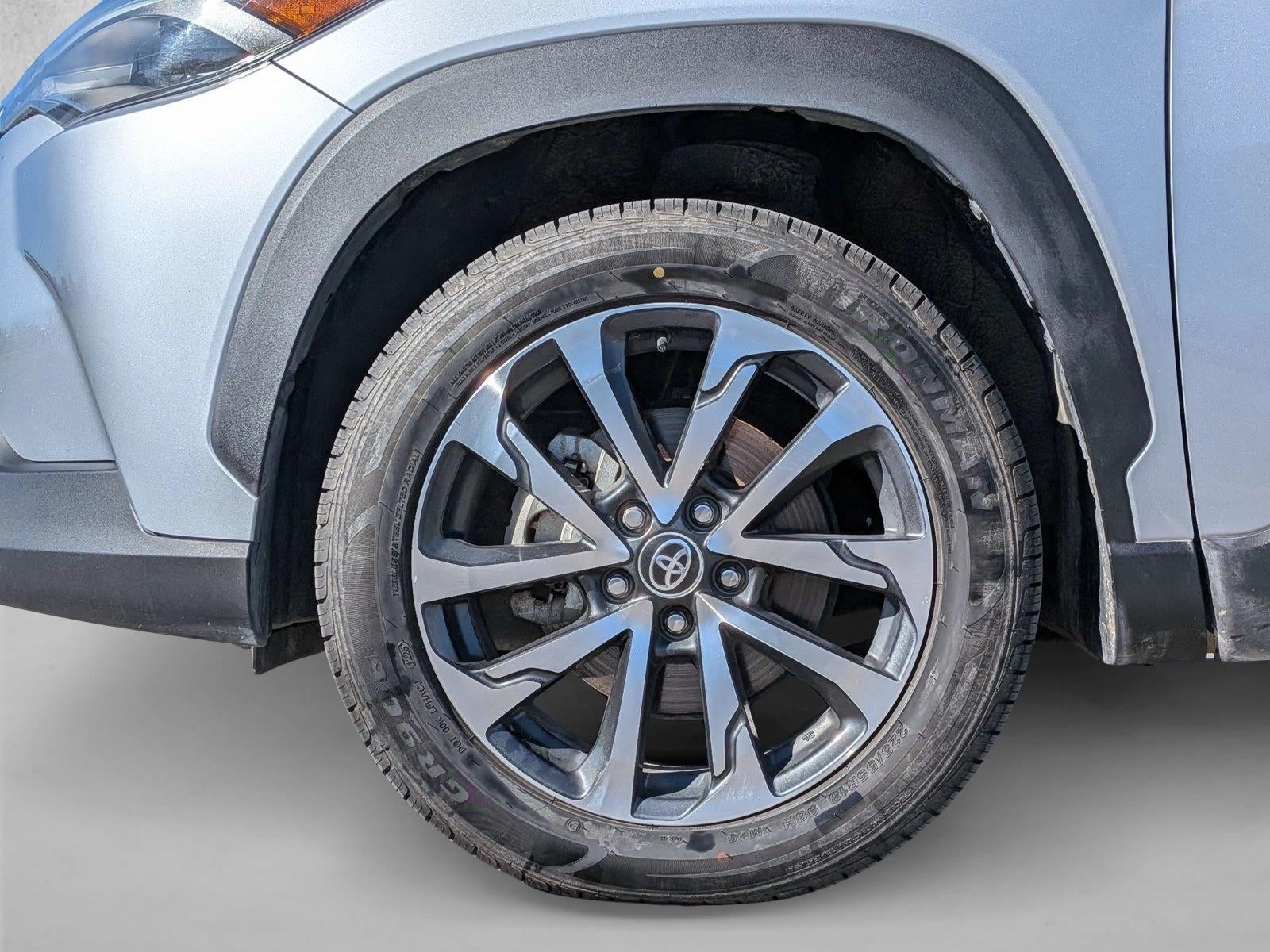 2024 Toyota Corolla Cross XLE 4WD (Natl)