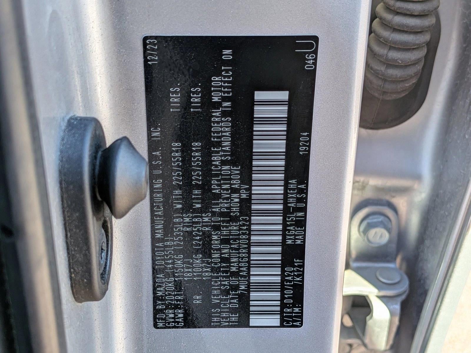 2024 Toyota Corolla Cross XLE 4WD (Natl)