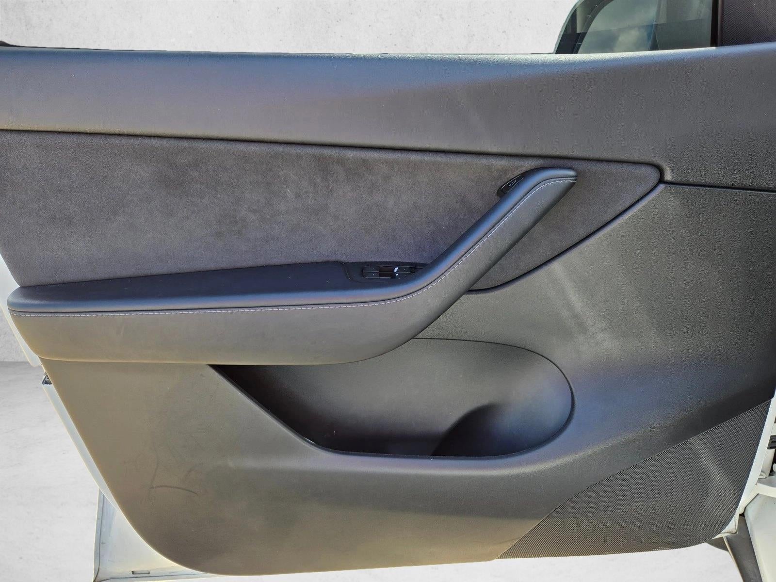 2022 Tesla Model Y Long Range AWD