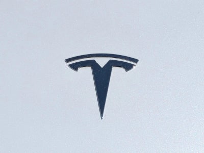 2025 Tesla Model Y Long Range AWD *Ltd Avail*