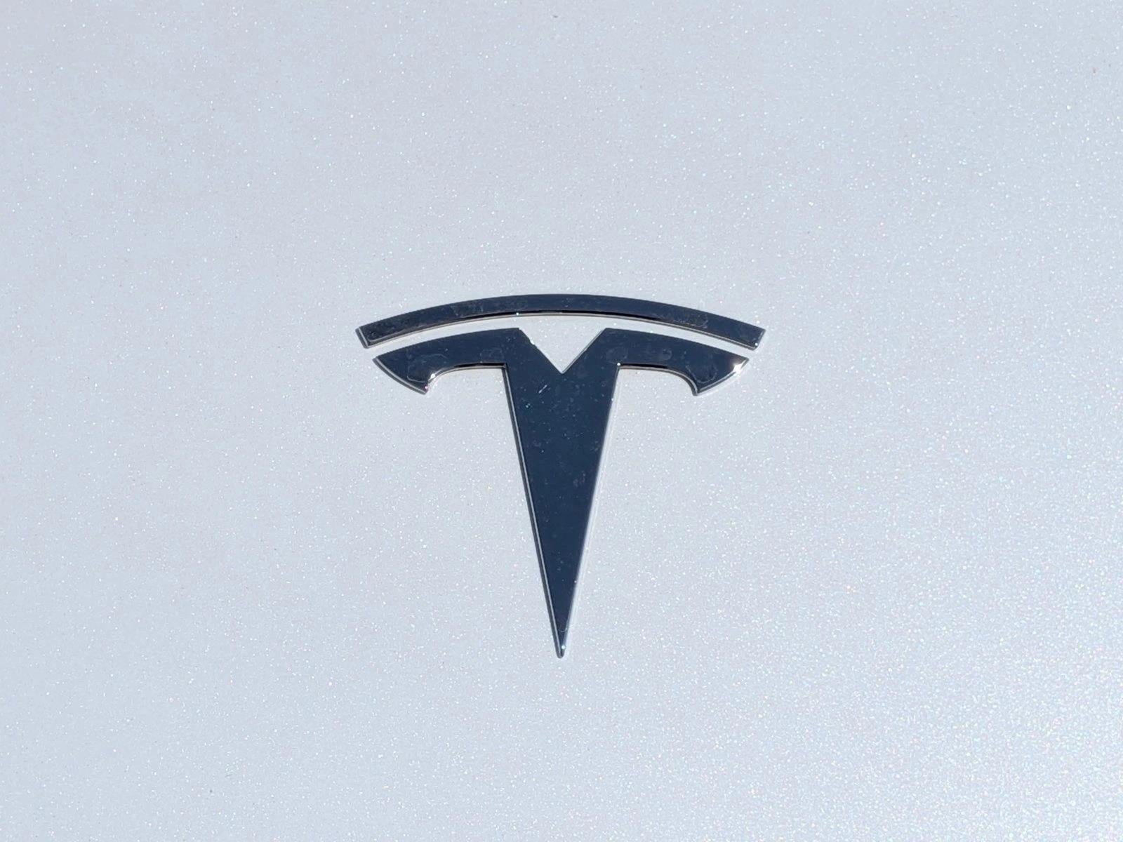 2025 Tesla Model Y Long Range AWD *Ltd Avail*