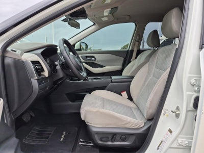 2021 Nissan Rogue FWD SV