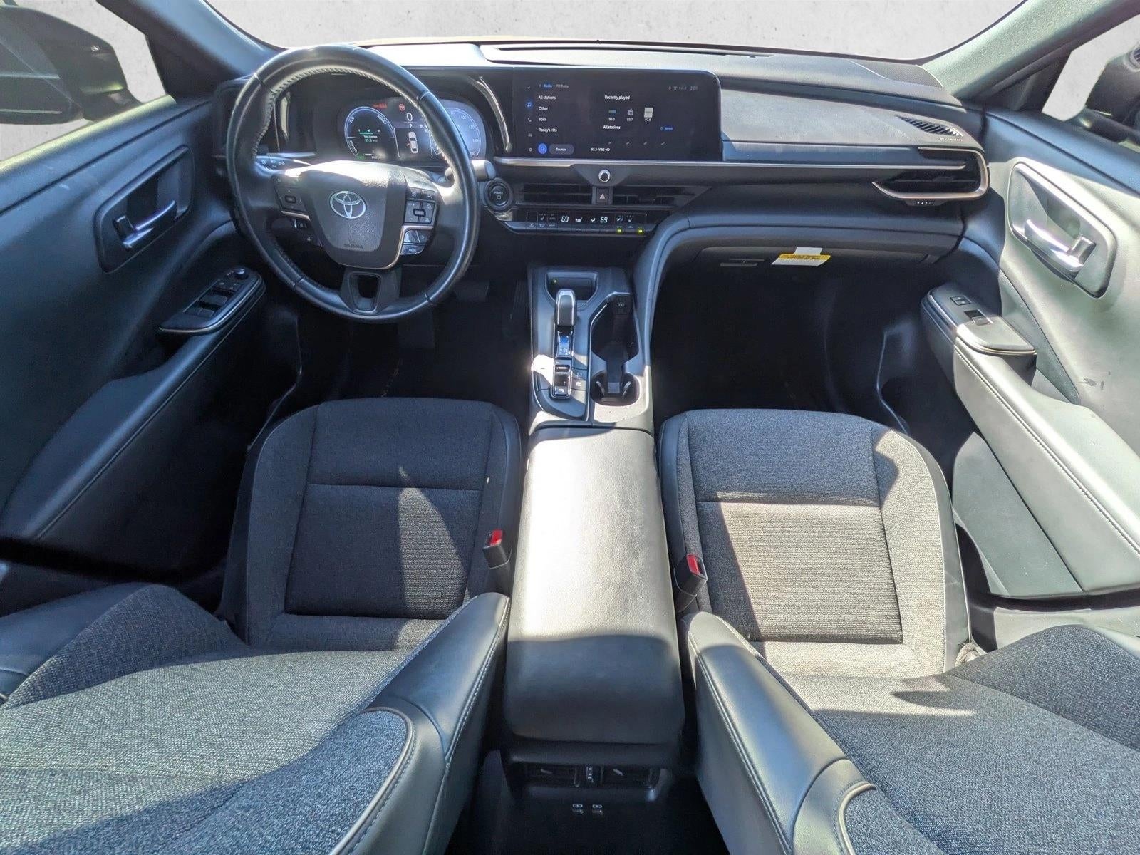 2023 Toyota Crown XLE AWD (Natl)