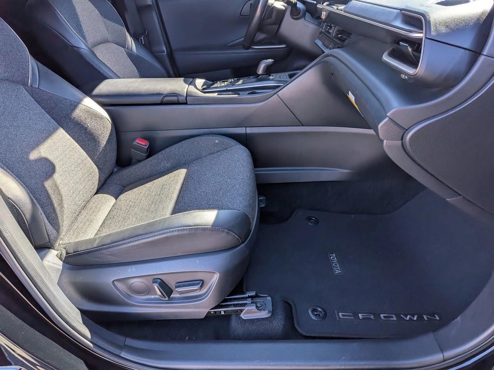 2023 Toyota Crown XLE AWD (Natl)