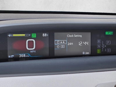 2022 Toyota Prius LE (Natl)
