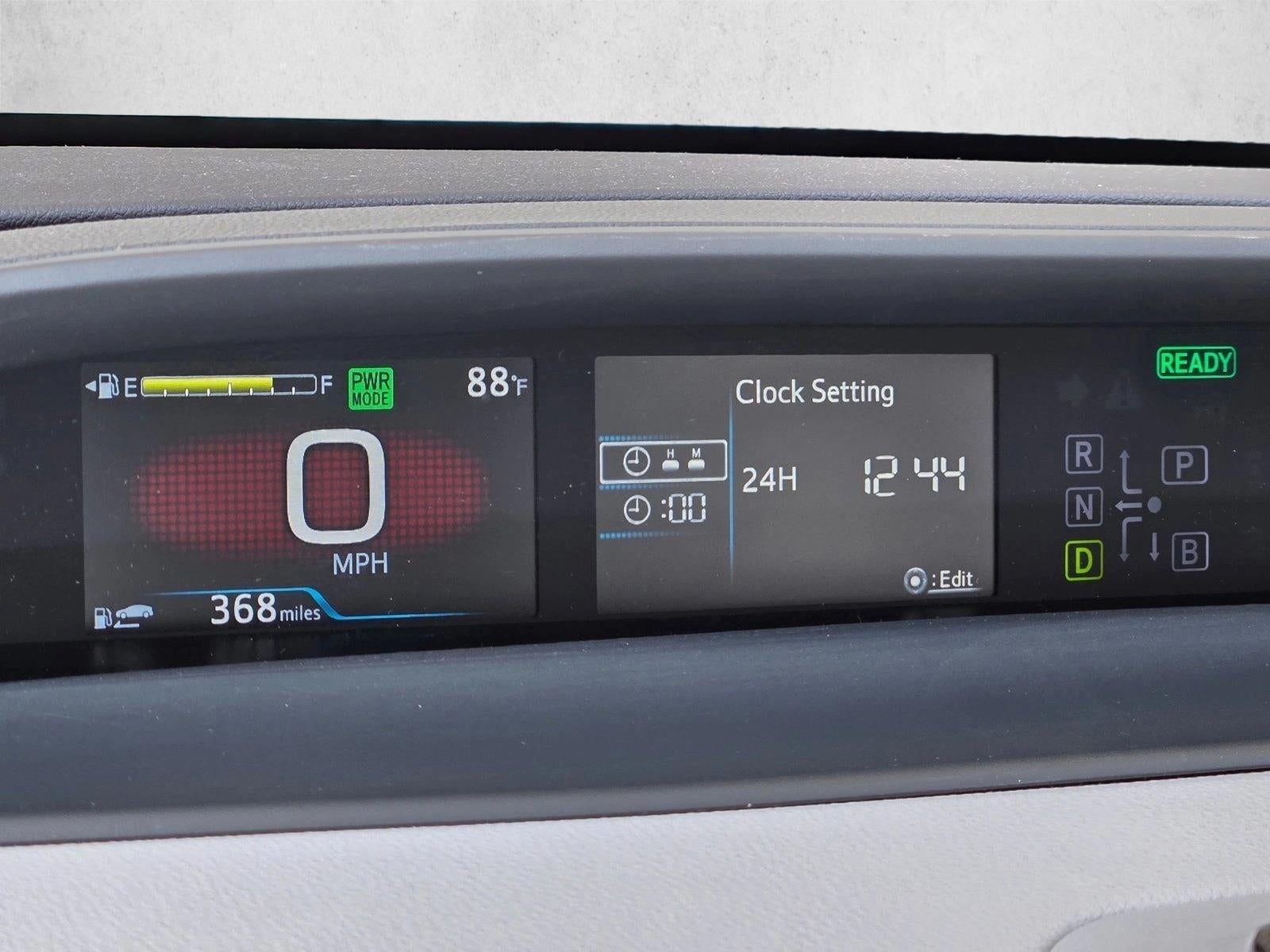 2022 Toyota Prius LE (Natl)