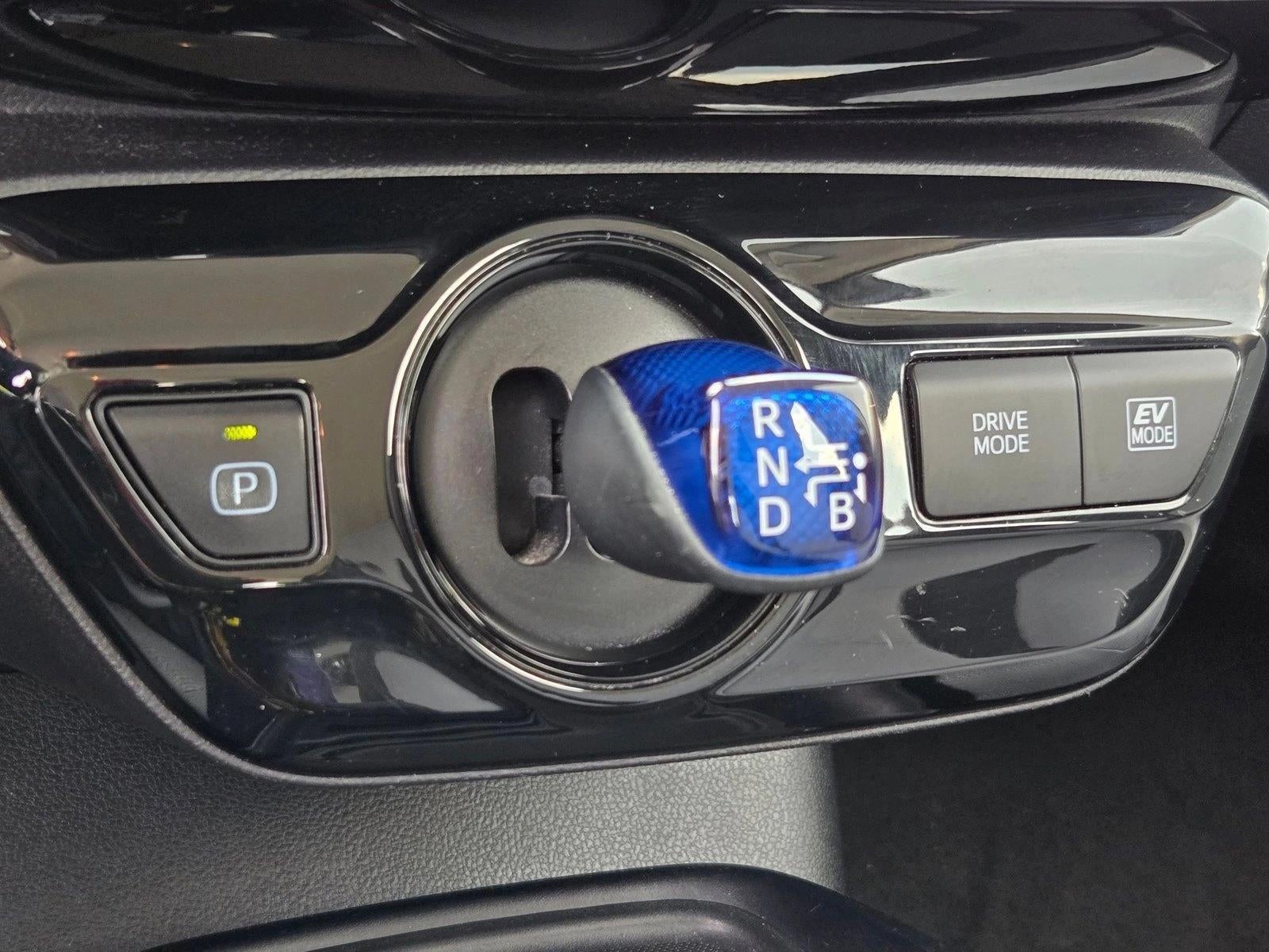 2022 Toyota Prius LE (Natl)