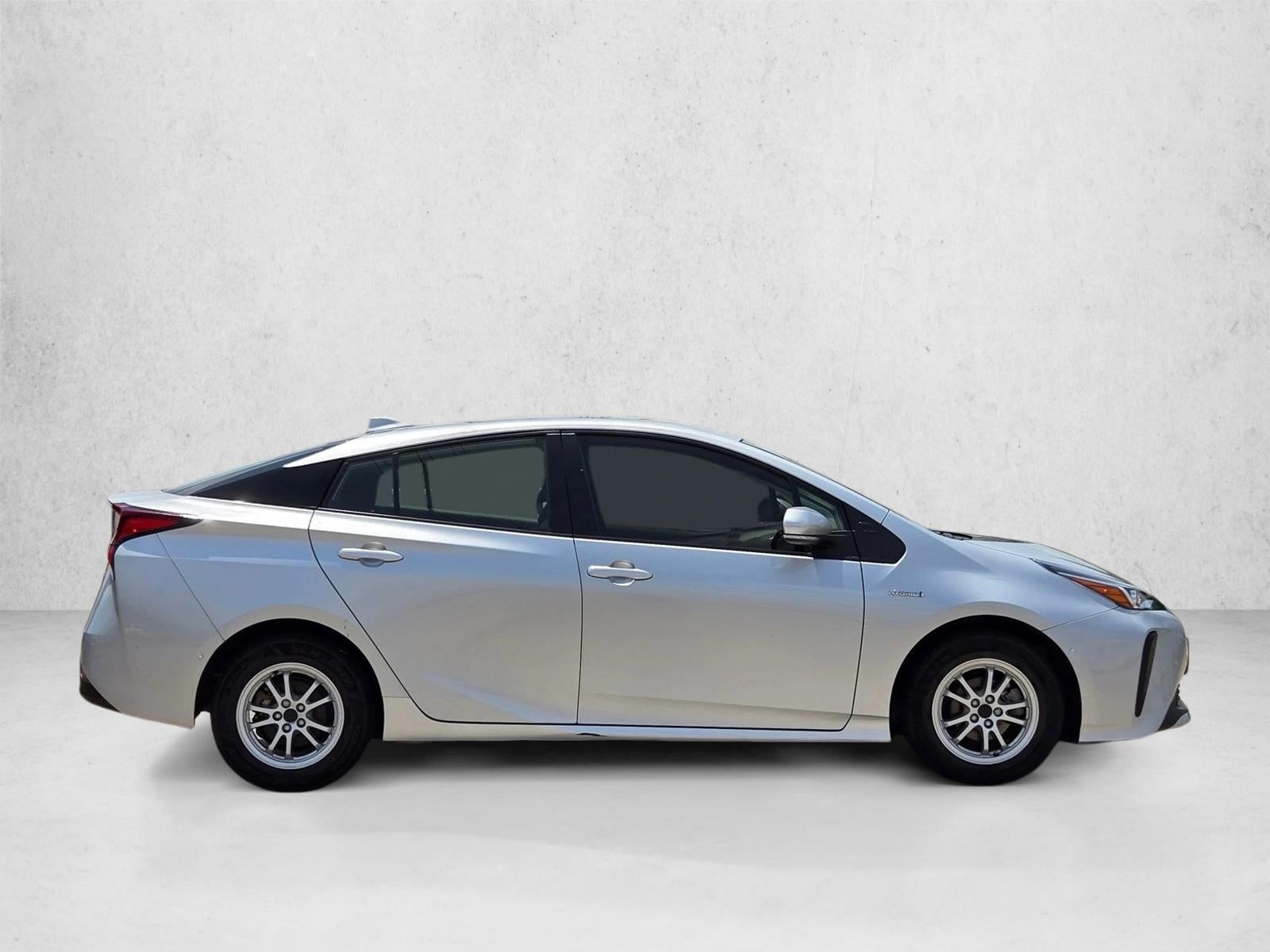 2022 Toyota Prius LE (Natl)