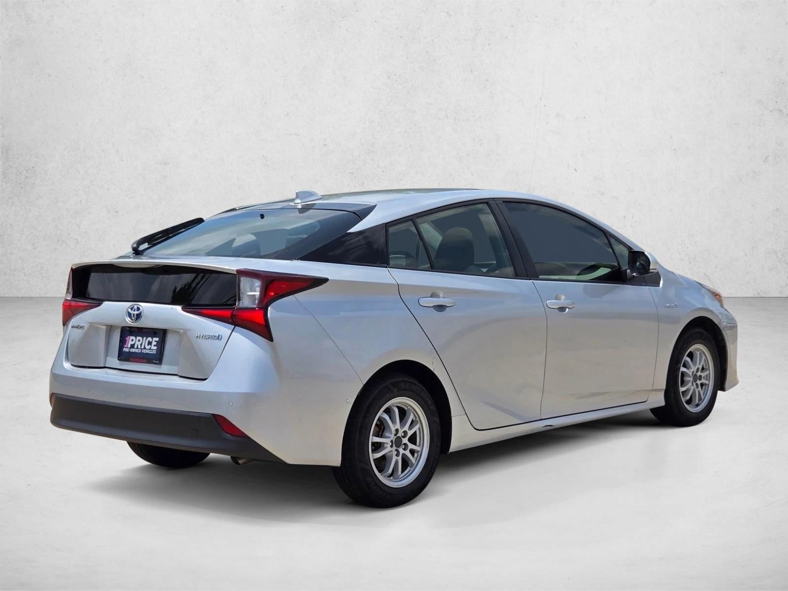 2022 Toyota Prius LE (Natl)