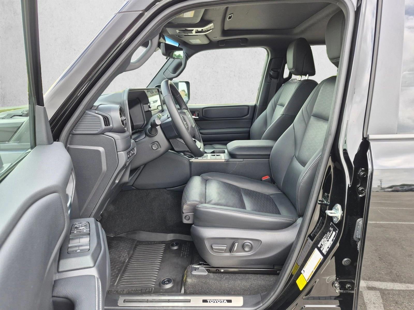 2025 Toyota Land Cruiser 4WD (GS)