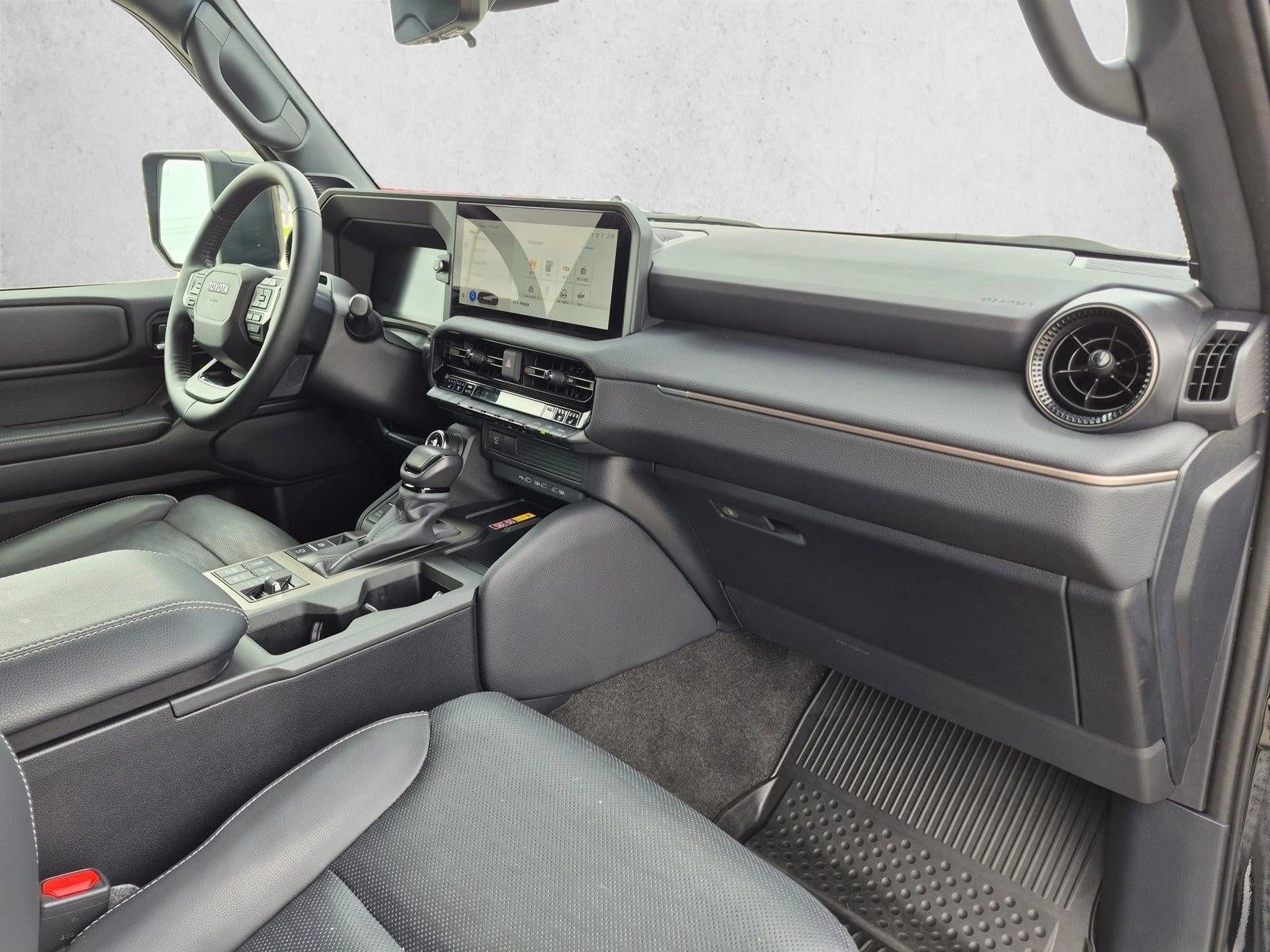 2025 Toyota Land Cruiser 4WD (GS)