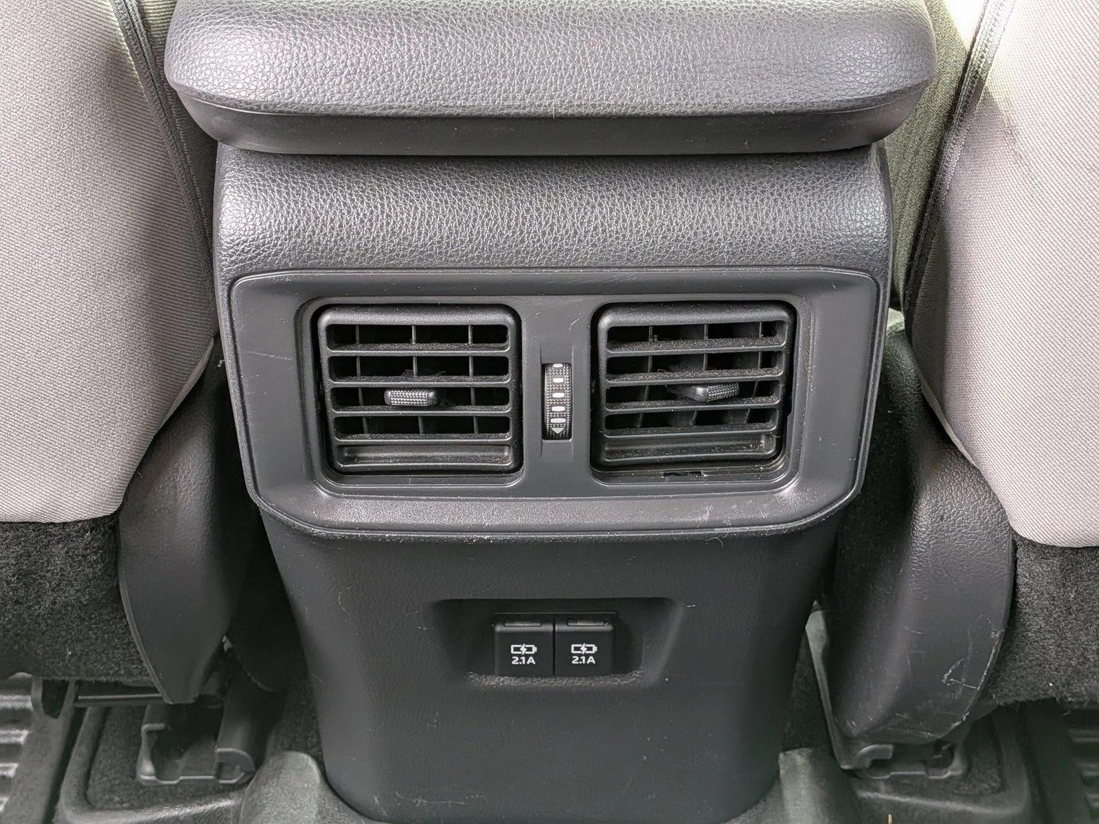 2020 Toyota RAV4 XLE AWD (Natl)