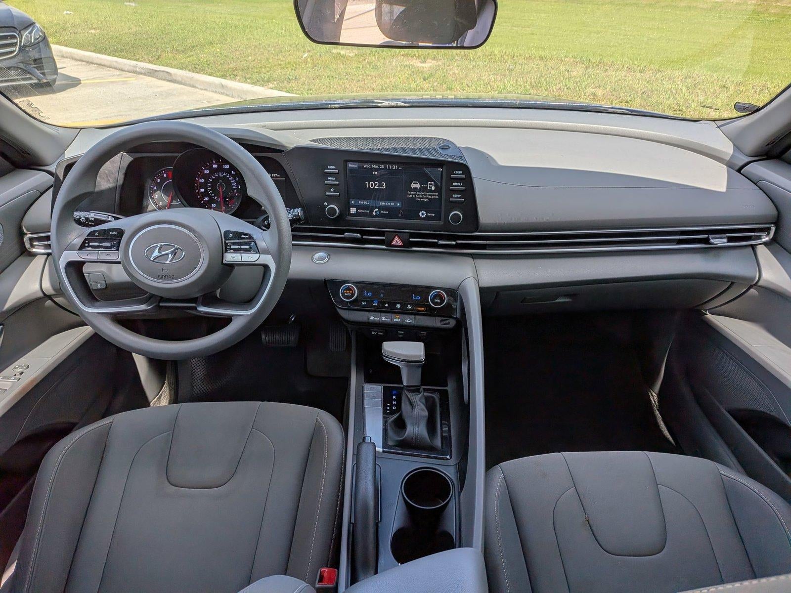 2023 Hyundai ELANTRA SEL IVT