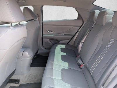 2023 Hyundai ELANTRA SEL IVT