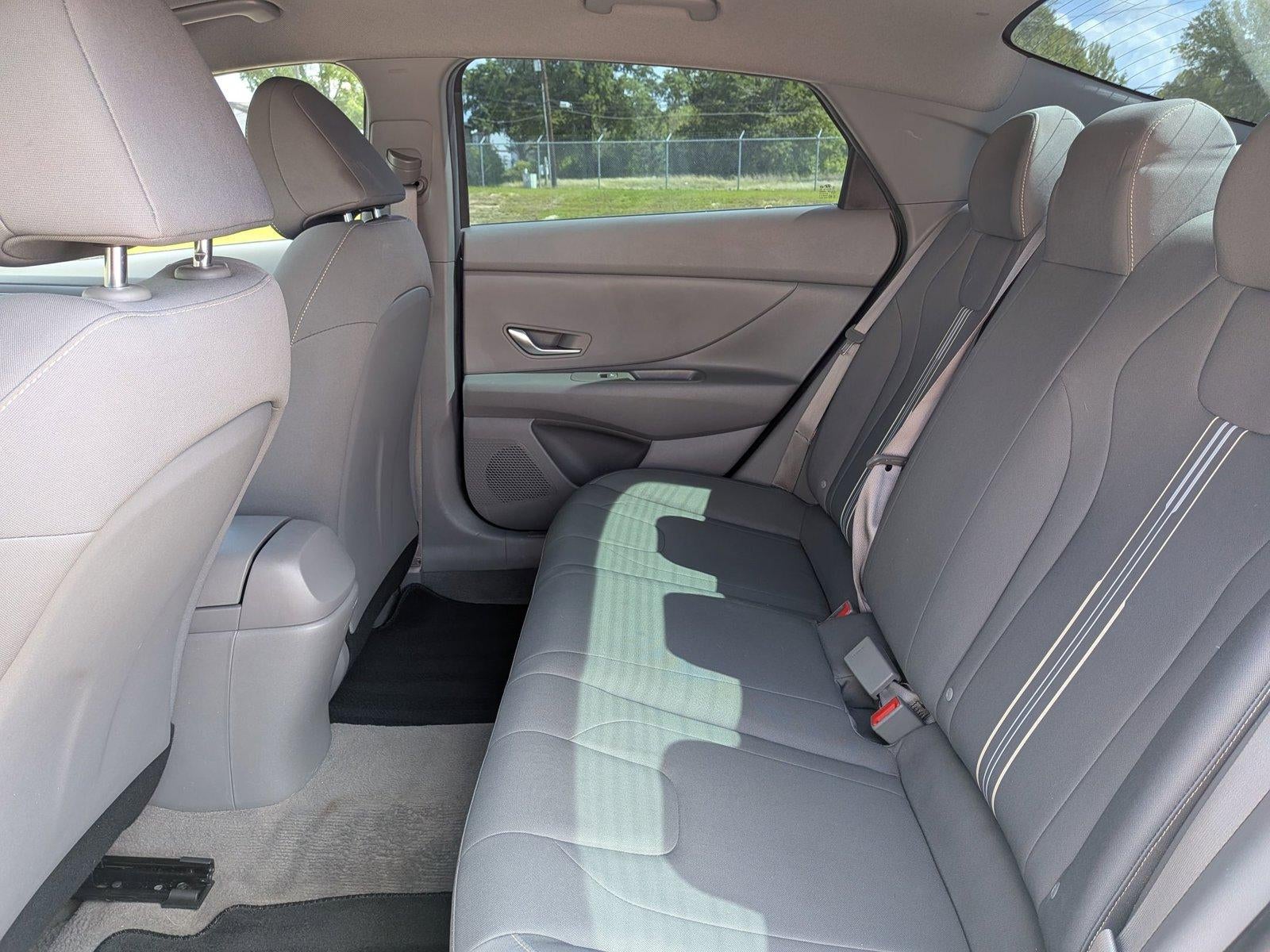 2023 Hyundai ELANTRA SEL IVT