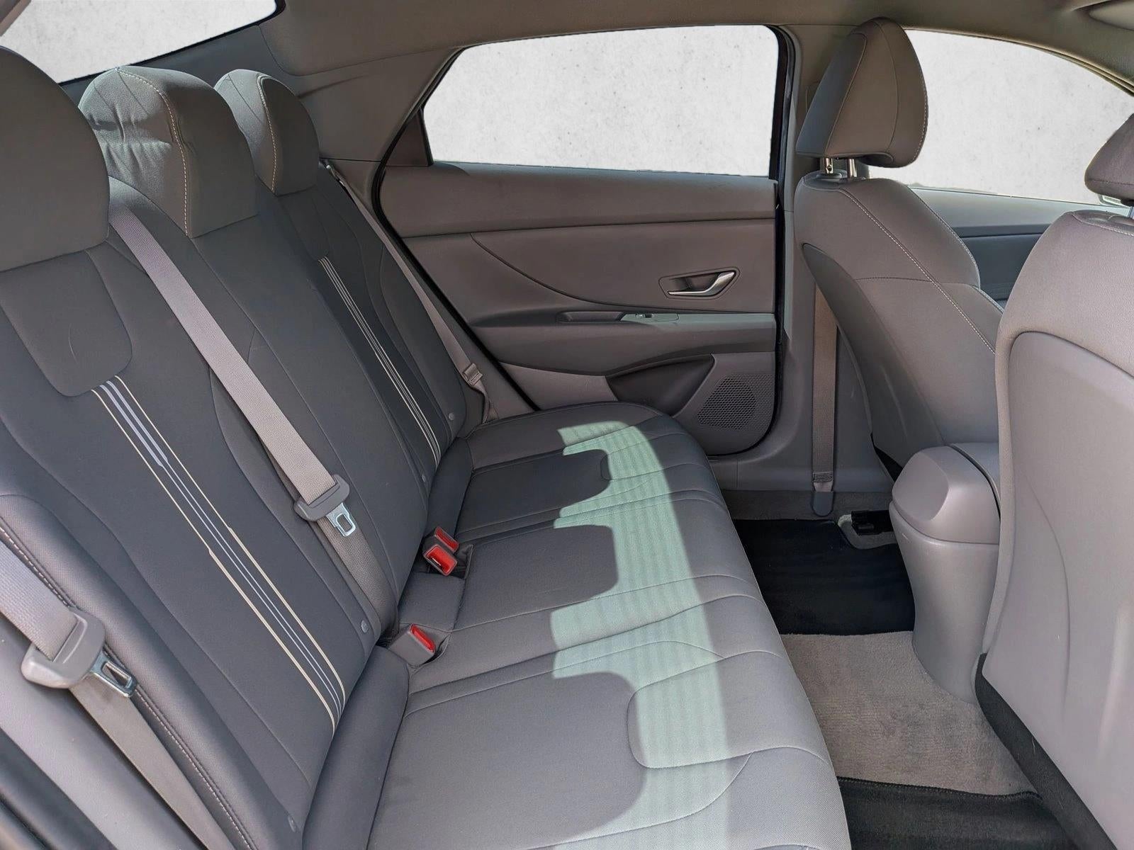 2023 Hyundai ELANTRA SEL IVT