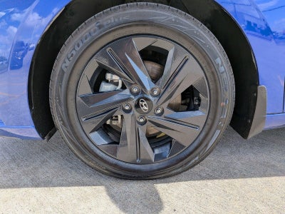 2023 Hyundai ELANTRA SEL IVT