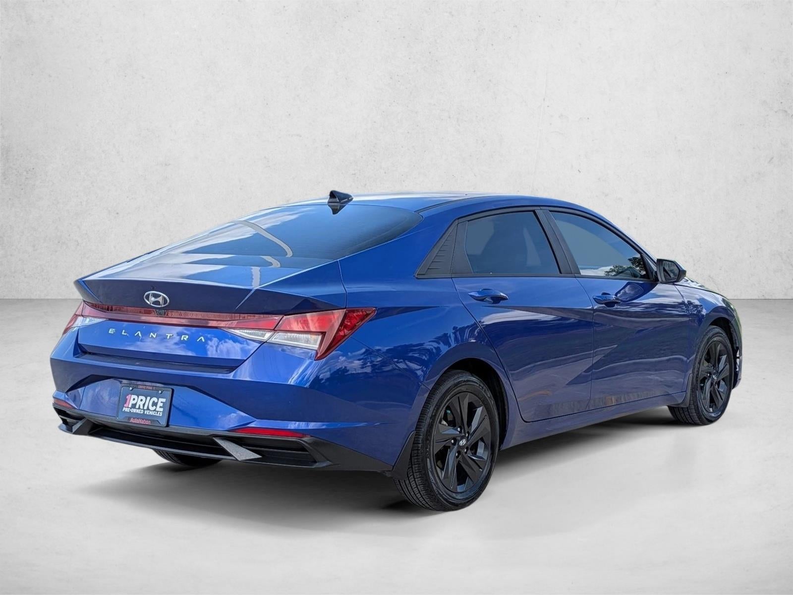 2023 Hyundai ELANTRA SEL IVT