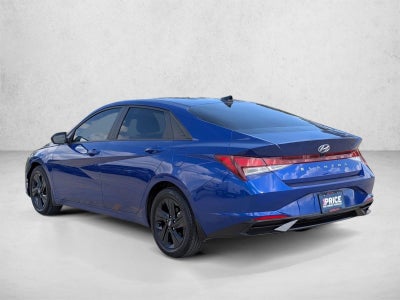 2023 Hyundai ELANTRA SEL IVT