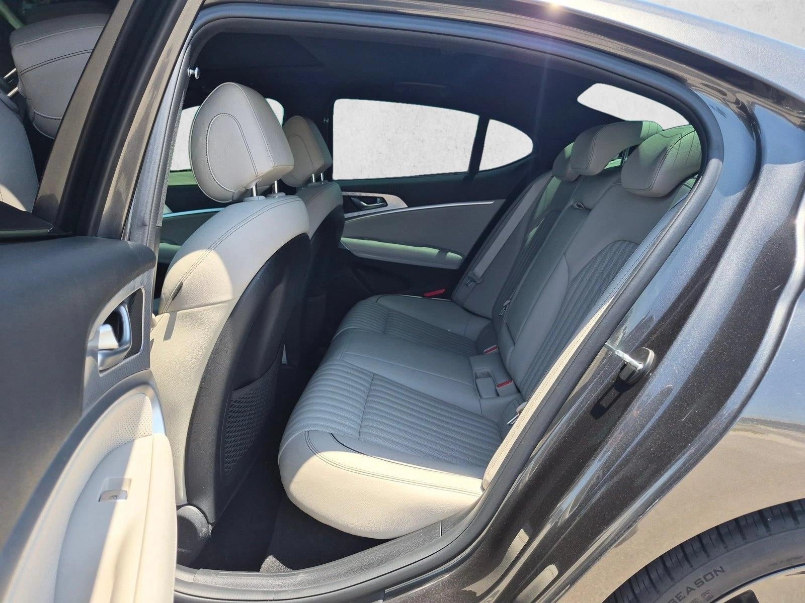 2023 Genesis G70 2.0T RWD