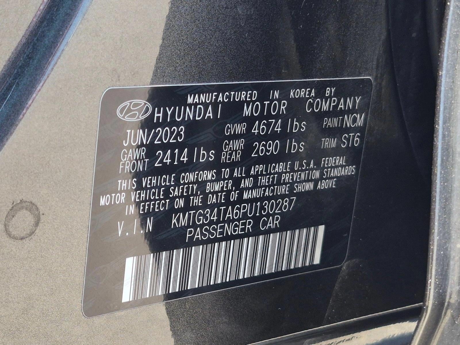 2023 Genesis G70 2.0T RWD