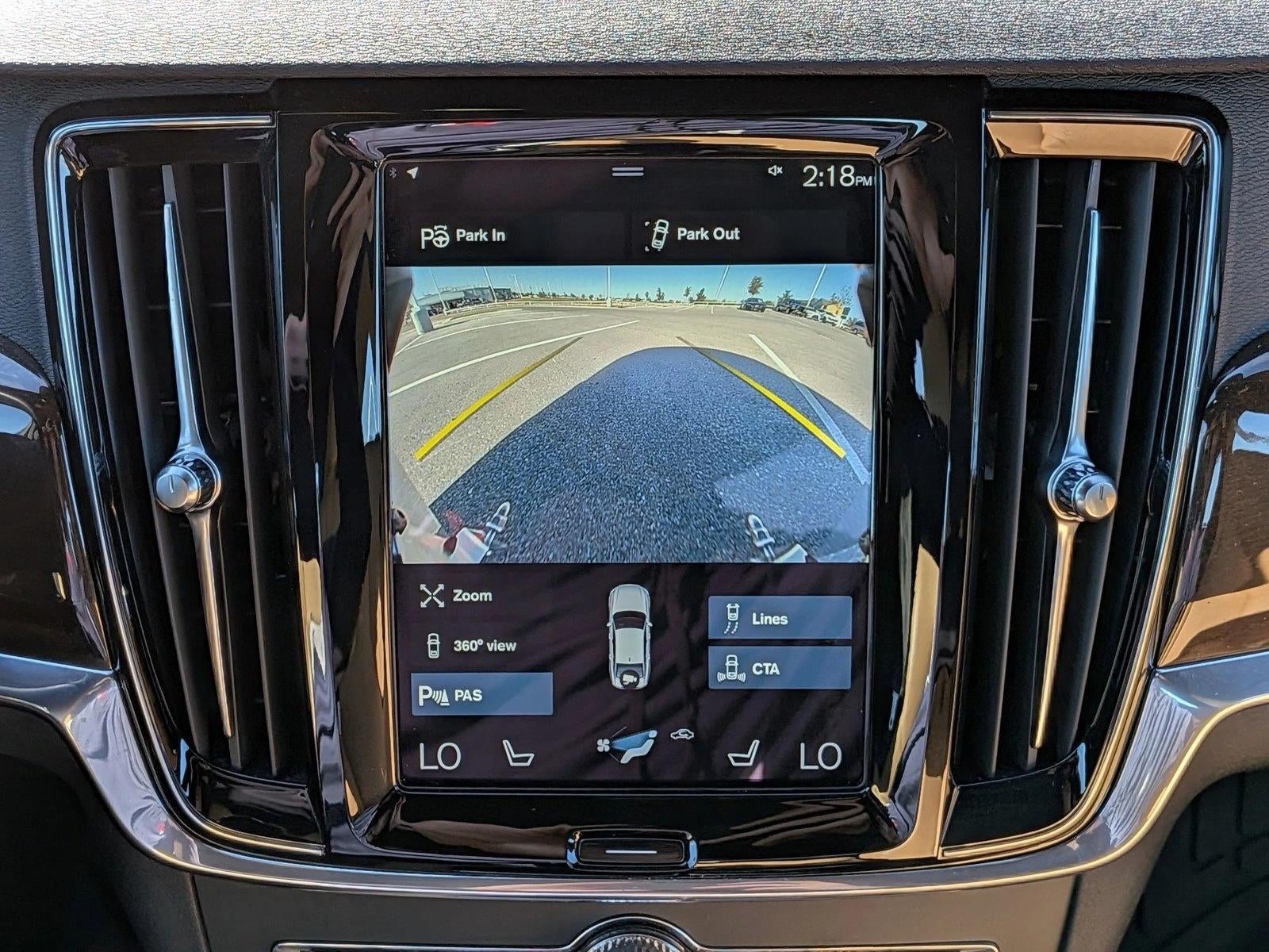 2020 Volvo S90 T6 AWD Momentum