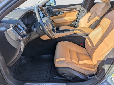 2020 Volvo S90 T6 AWD Momentum