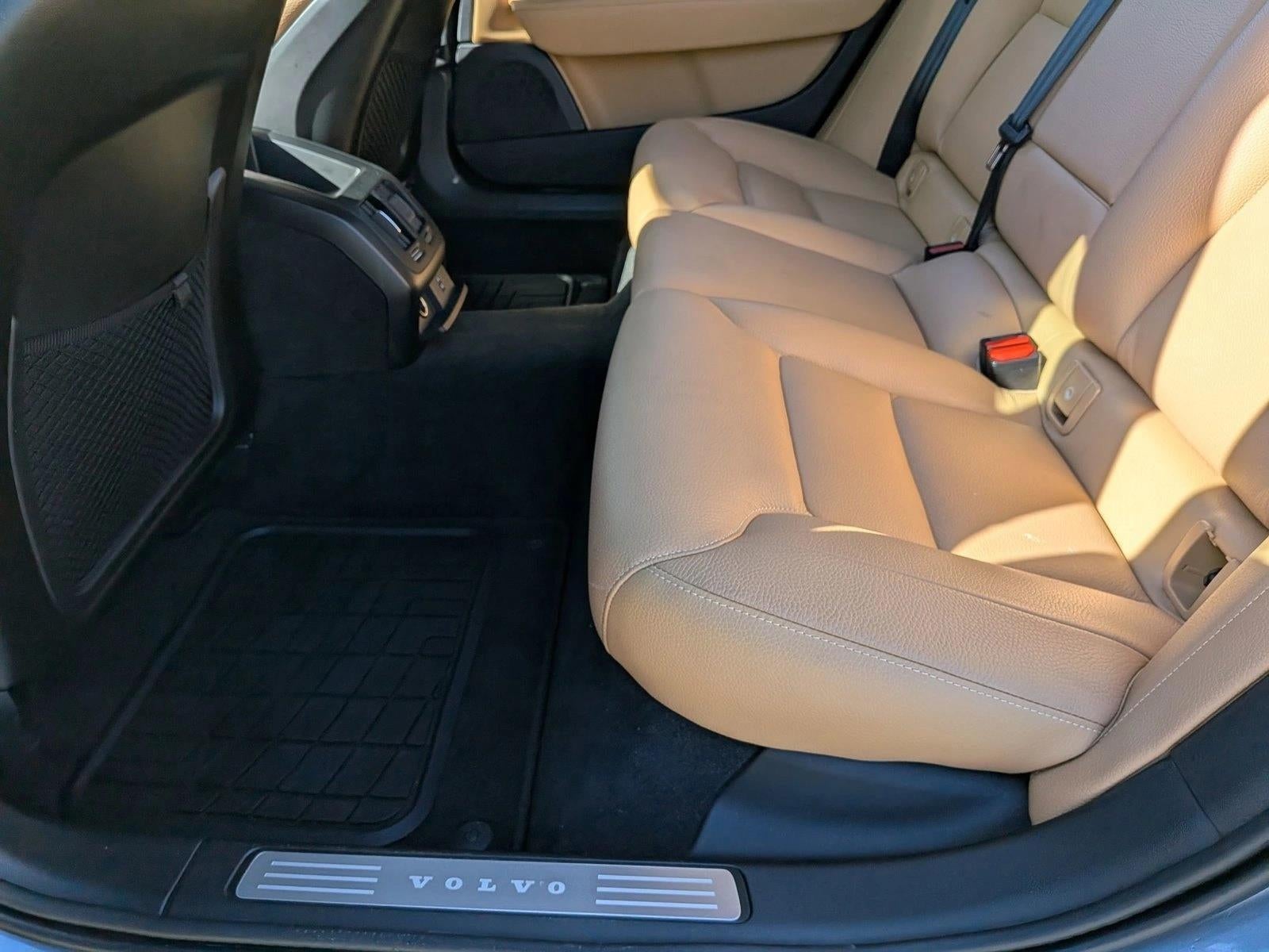 2020 Volvo S90 T6 AWD Momentum