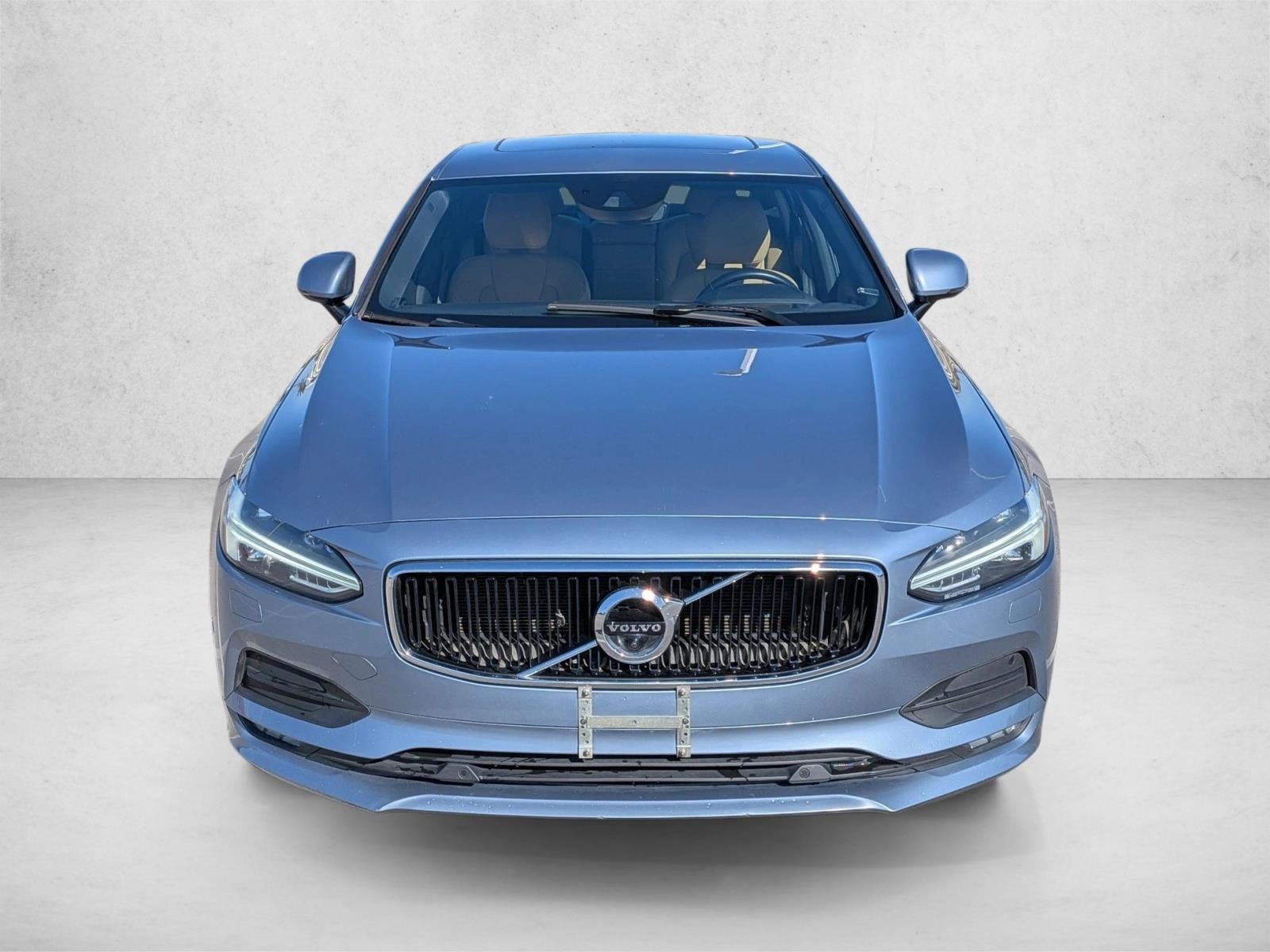 2020 Volvo S90 T6 AWD Momentum