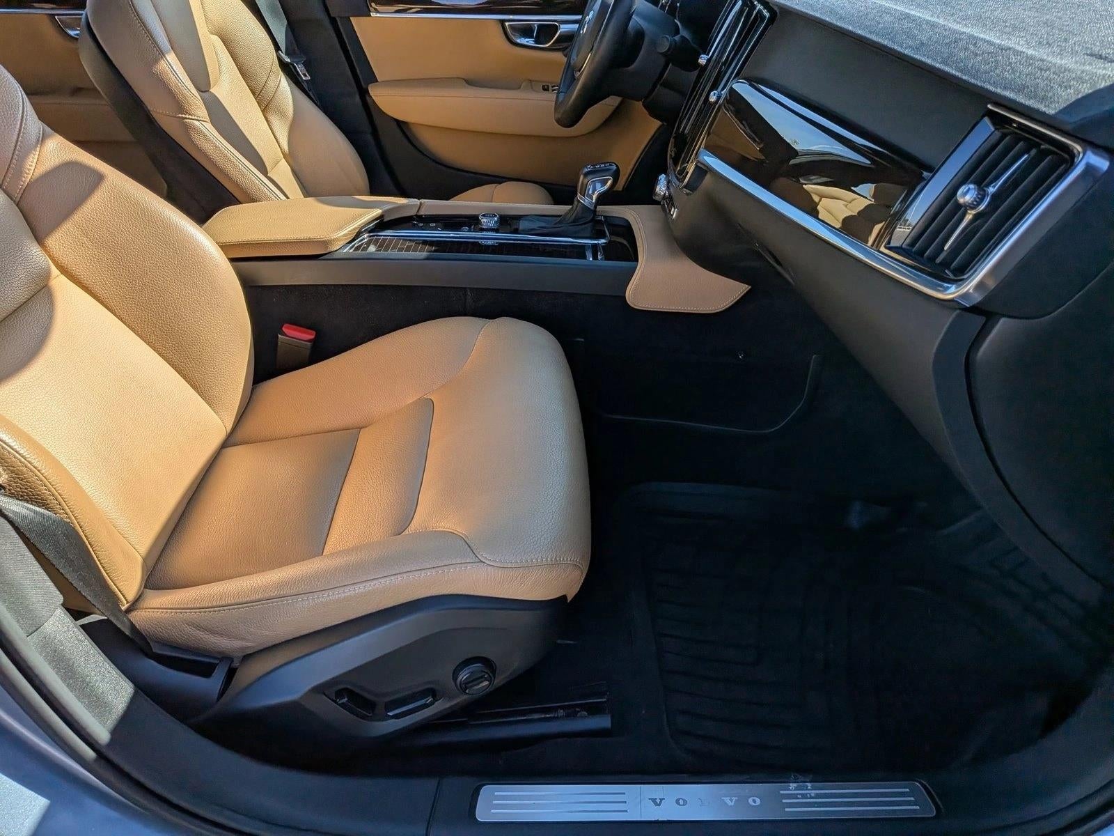 2020 Volvo S90 T6 AWD Momentum