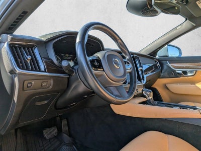 2020 Volvo S90 T6 AWD Momentum