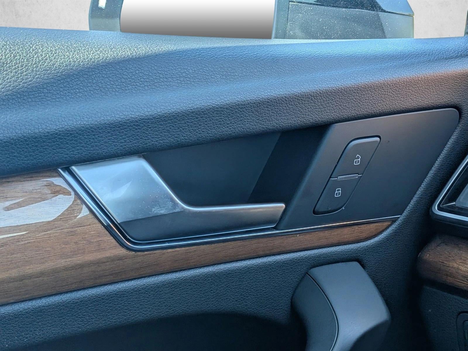 2023 Audi Q5 Premium 40 TFSI quattro